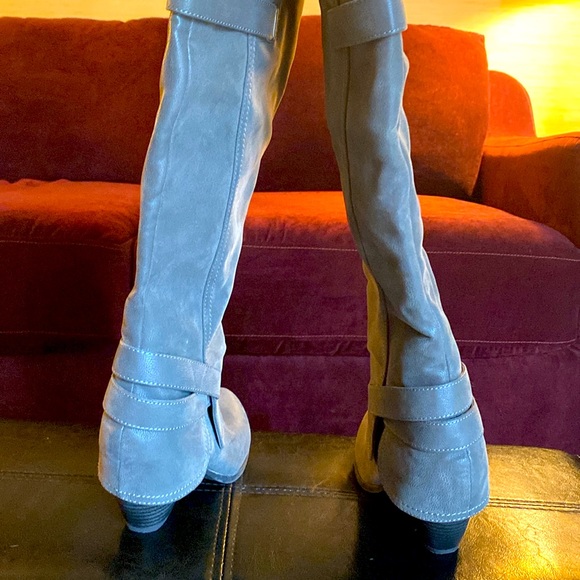 Fergalicious Boots - Picture 3 of 3